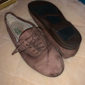 these are lowkey weird but kinda cute ?